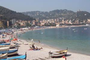 Xtrallusion photo library of independent, self-guided walking and sightseeing holidays in Italy. Pictures, images, photos and photographs taken along the way of this 1-day walking itinerary, to give you a visual impression of the day's walk.